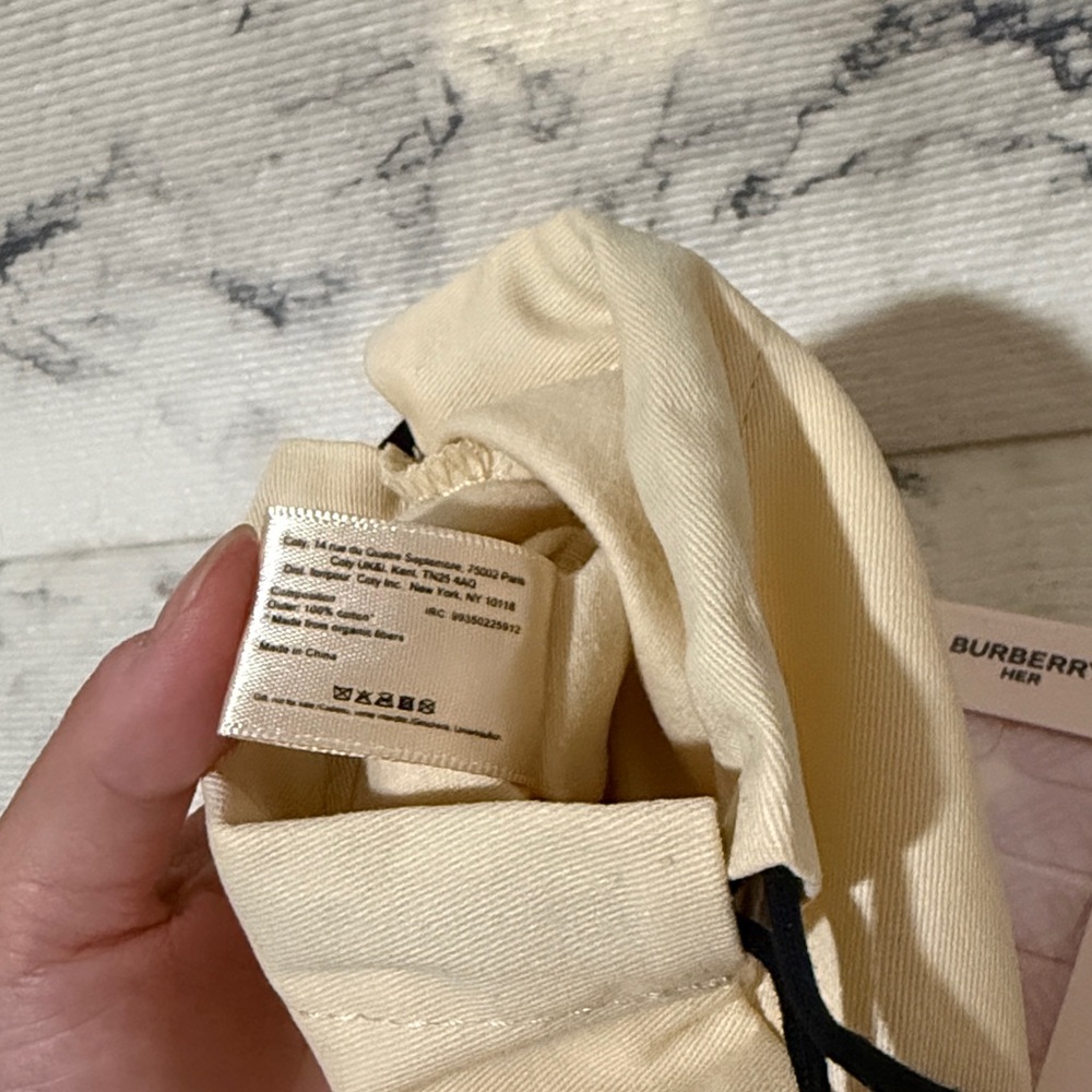 Burberry Her Pink Nail Wrap Stickers & Burberry Drawstring Canvas - Picture 9 of 12